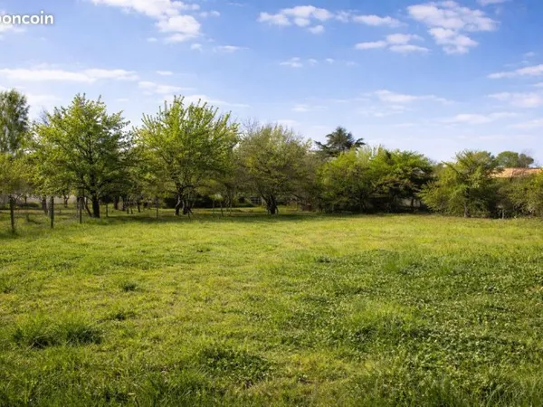 Terrain constructible 751 m² Lescure-d'Albigeois