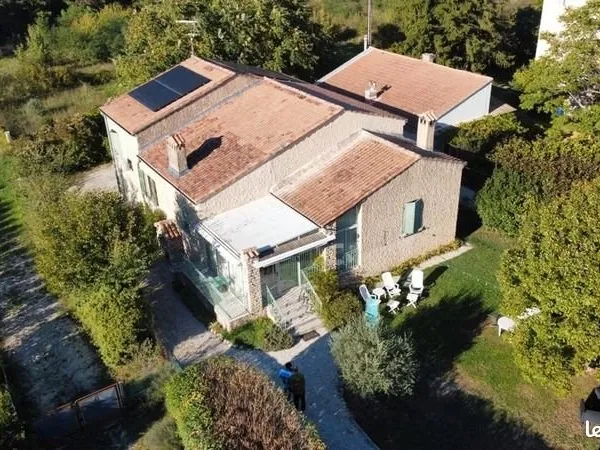 Maison 7 pièces 161 m²
