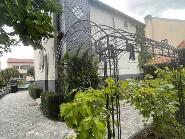COLOCATION proche Thionville Magnifique Maison et son Jardin Terville