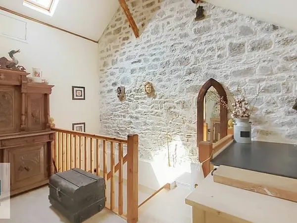 En plein coeur de DINAN, de l'espace, du charme et de la lumière ! au 2ème et dernier étage, 109 m2 