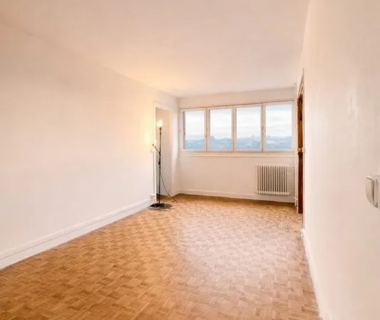 Appartement 3 pièces lumineux, à deux pas de toutes commodit