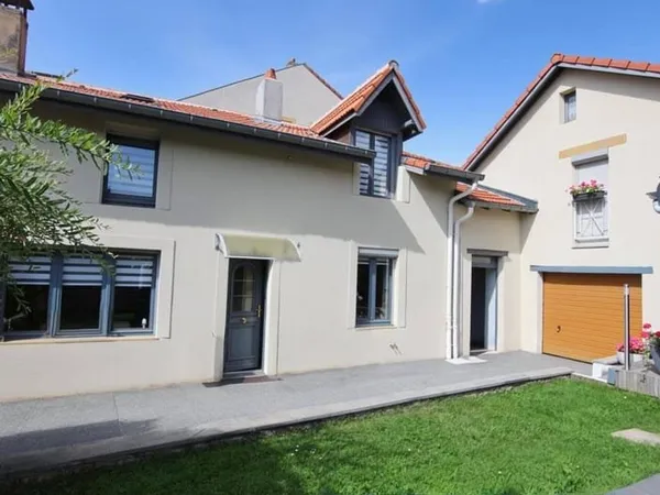 Maison 5 pièces 180 m²