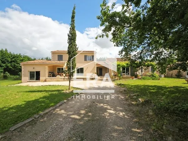 Belle propriété à Eyragues