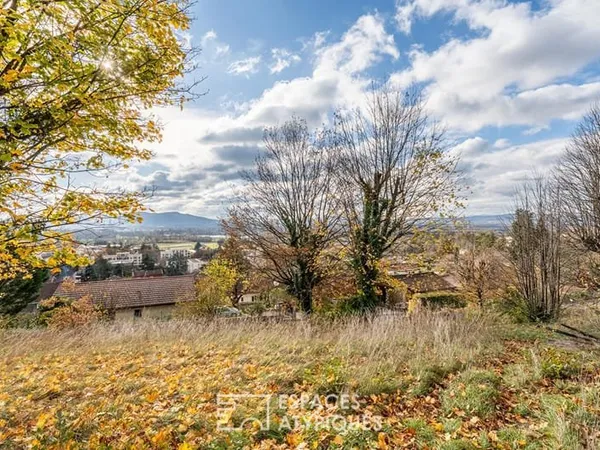 Terrain à bâtir avec vue exceptionnelle plein sud sur la commune de Trévoux