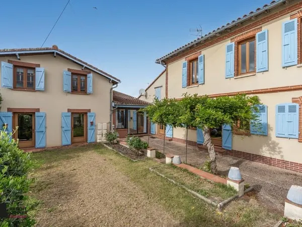 Toulousaine 7 pieces de 197 m2 avec au coeur du Lherm.