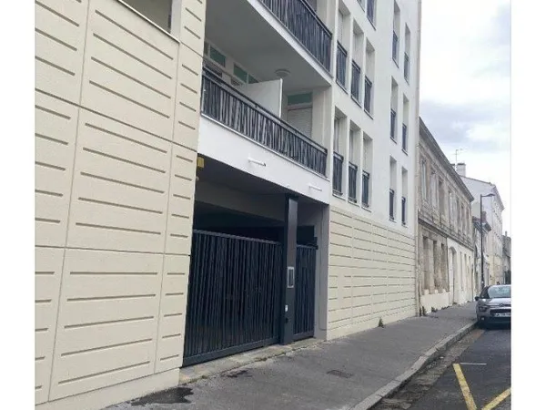 Parking 12 m²