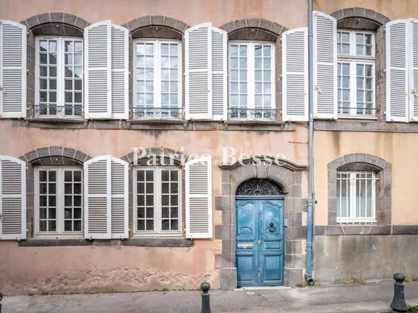 Demeure 11 pièces 275 m²