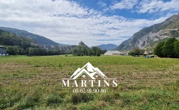 Terrain à bâtir situé entre ARGELES et LOURDES.