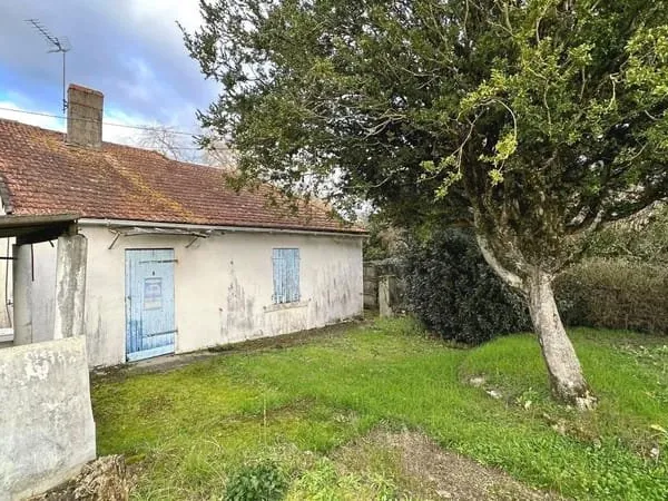 Jolie maison à rénover dans un hameau