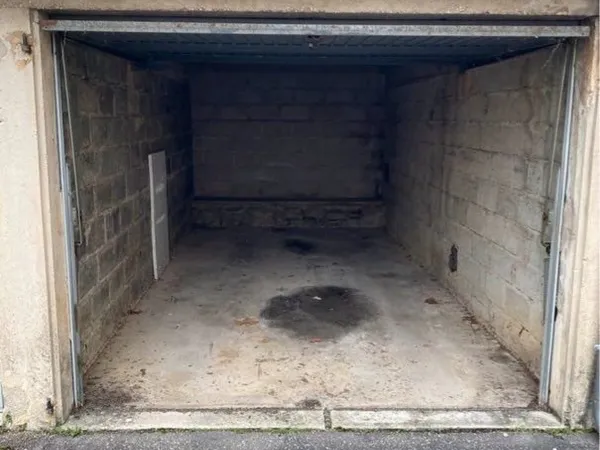 Stationnement Location Lons-le-Saunier   69€