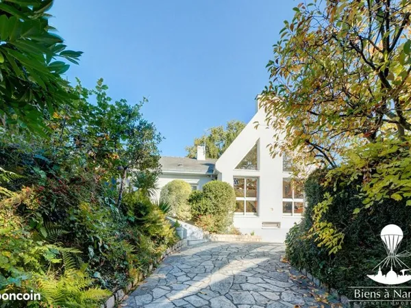 Maison 7 pièces 200 m²