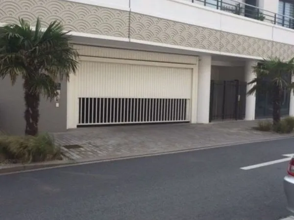 Garage double fermé LA BAULE CENTRE VILLE Gare