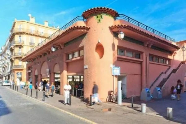 Fonds de commerce 392 m²