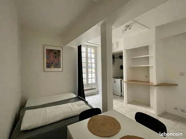 A louer - Studio de 23 m2 - Centre historique - Disponible de suite