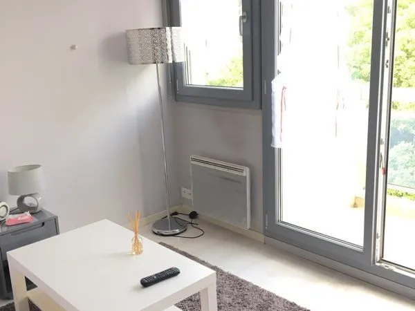 Joli studio lumineux avec parking