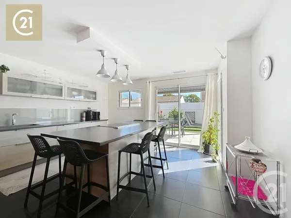 Maison 5 pièces 158 m²