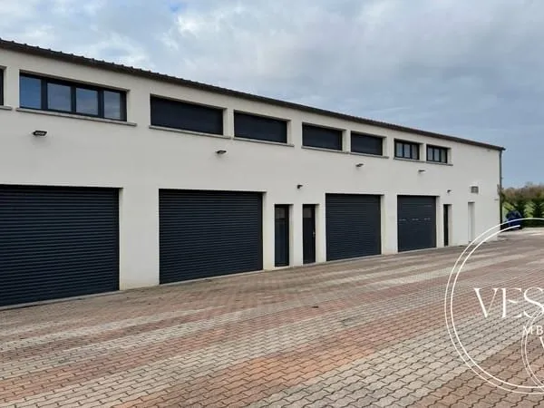 Local commercial 217m²
