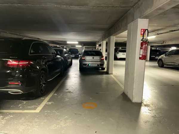 Parking 12 m²