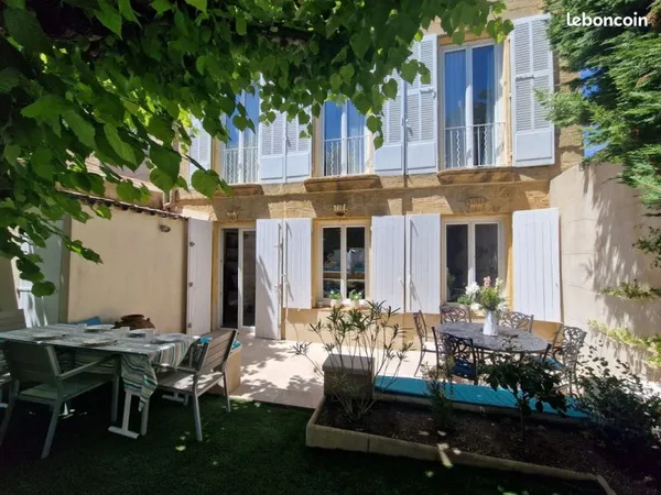 Maison 4 chambres centre ville avec jardin et piscine
