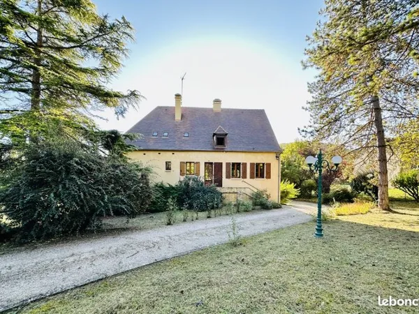 Propriété 11 pièces 250 m²
