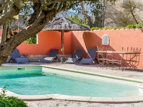 13720 LA BOUILLADISSE- Belle Villa avec cachet 220m2 piscine
