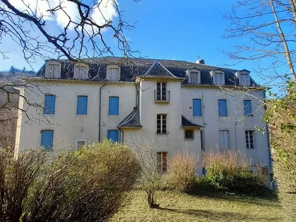 Ancienne Maison de retraite (ehpad).
