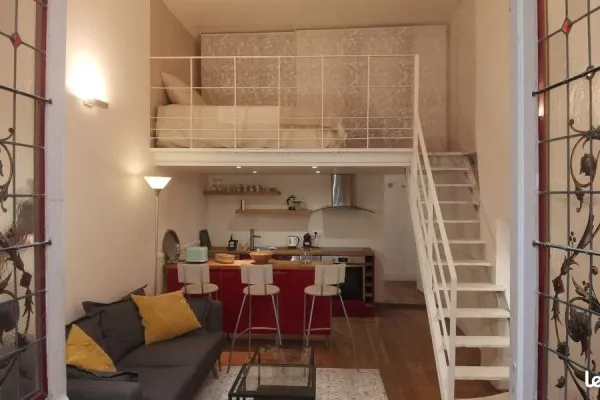 Appartement 2 pièces Quai des Chartrons meubléé tout équipé