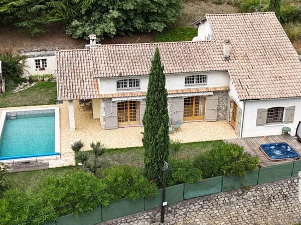 Vente Maison traditionnelle 9 pièces