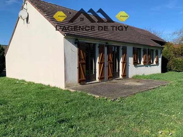 A SAINT BENOIT SUR LOIRE MAISON A VENDRE PROCHE COMMERCES