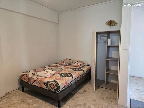 Location studio vert pré