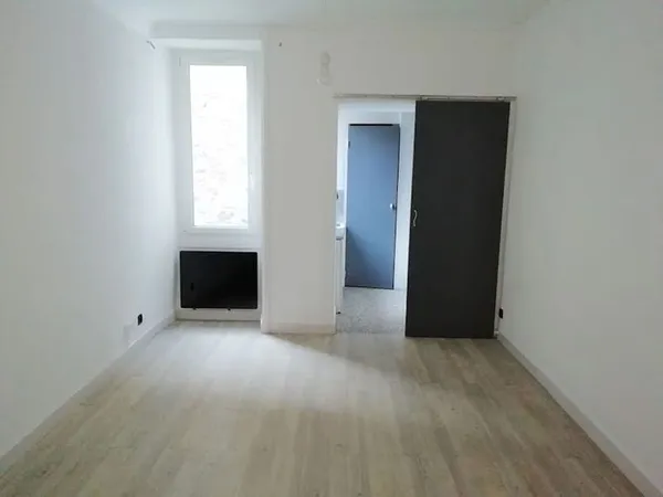 Studio 1 pièce 19 m²