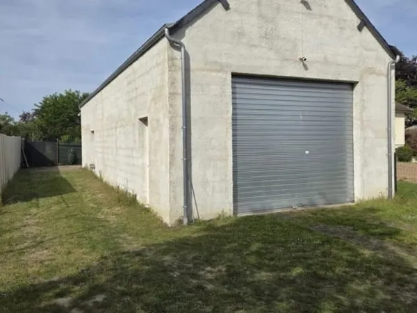 Garage de 87m² avec fort potentiel d'aménagement