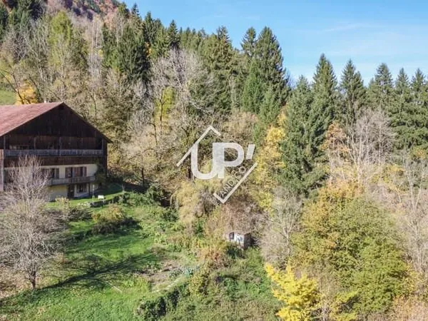 Maison authentique au coeur de 6696m² de terrain
