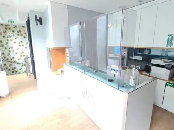 Boutique 152 m² PARIS