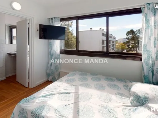 Chambre 5 pièces 12 m²