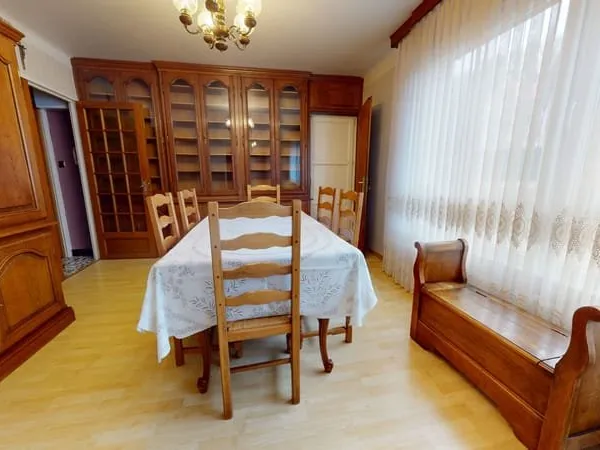 Appartement F5 avec balcon, cave et garage à Hayange