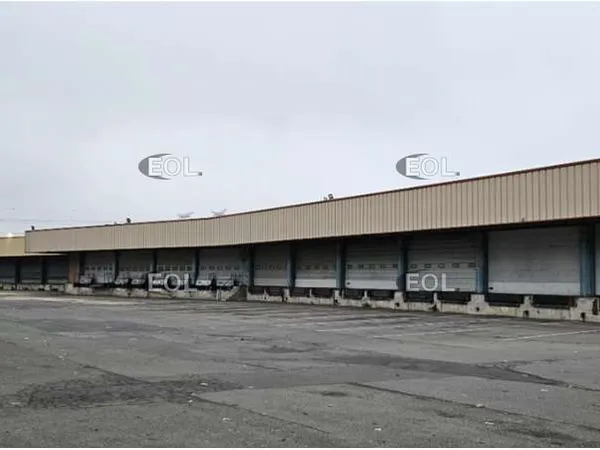 Local industriel 7 050 m²
