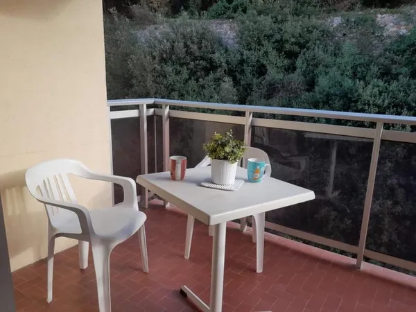Appartement F bis, cave, parking