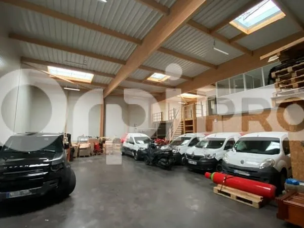 Local d'activité 460 m²