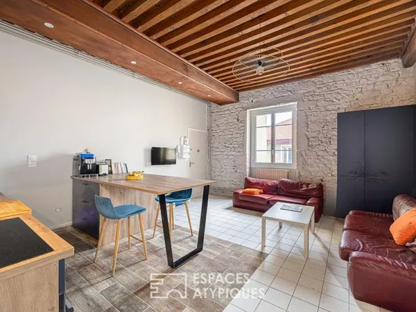 Appartement avec balcon dans les monts d'or