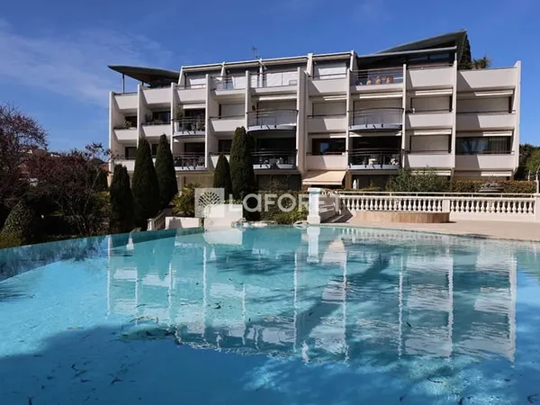 CANNES - OXFORD - APPARTEMENT 4 Pièces