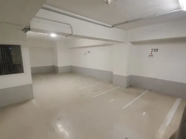 Place moto/scooter sécurisée - Saint-Lazare - Vidéo-surveillance - 2e sous-sol