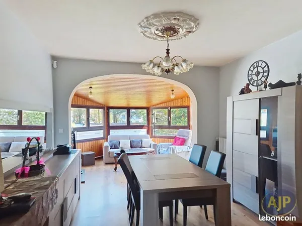Maison 5 pièces 140 m²