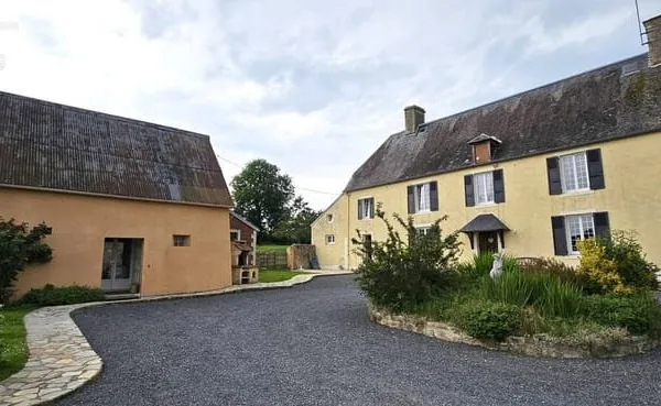 Ensemble immobilier - Chambres d'hôtes - Terrain - Dépendances
