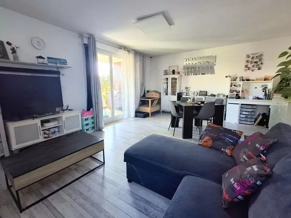 Appartement T3 - Résidence avec piscine + 2 places de parking