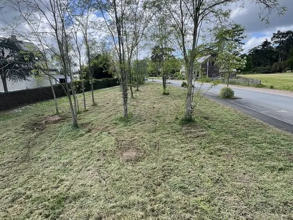 Terrain constructible - environ 650 m² - Non viabilisé - Saint Lambert du Lattay