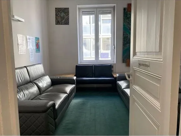 Local 6 pièces 138 m²