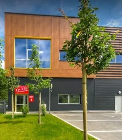 Local d'activité 2 744 m²