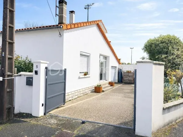 Maison 4 chambres, 143 m2, terrain 531 m2 proche centre ville + Annexe 17m2