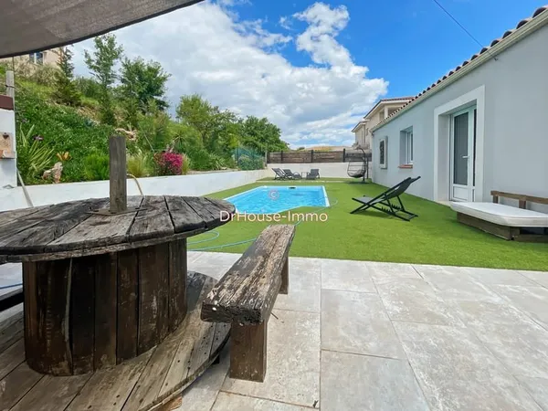 Maison Familiale de 7 Pièces avec Piscine et Panneaux solaires